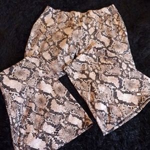 Snake print high waist bell bottom leggings